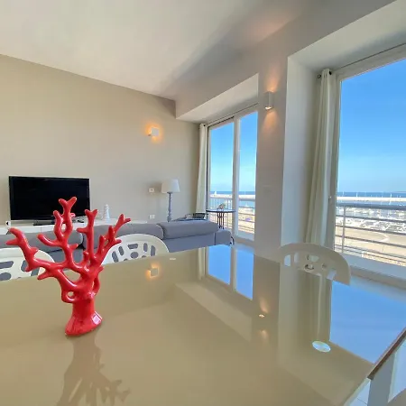 Jolie Luxury