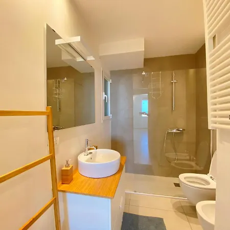 Jolie Luxury